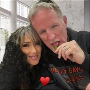 Meet your Posher, Jeannātte